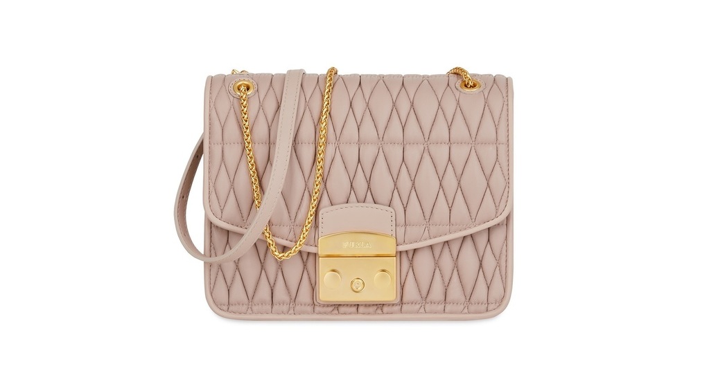 FURLAより、ホリディシーズンの新作コレクションが登場