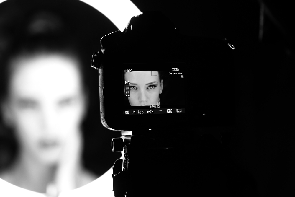 マッチングアプリは写真がすべてなの? 注目を集められるプロフィール写真とは