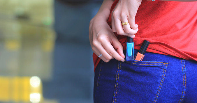 真面目で責任感の強い女性ほど陥りやすい。万引き依存症を防ぐためにすべきこと