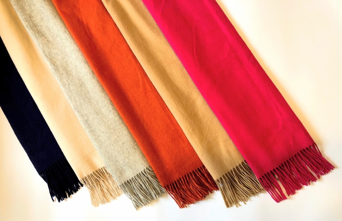 【保存版】カシミアストールの色選び。1枚目は何色を選ぶ?