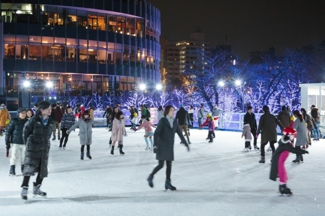 【チケプレあり】都内最大級！　屋外スケートリンク「MIDTOWN ICE RINK in Roppongi」にご招待