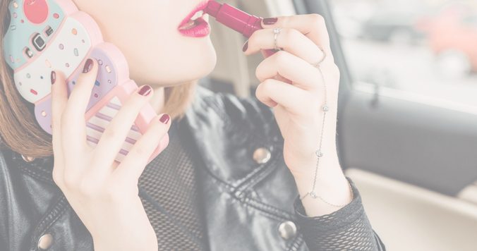 口コミサイトにコスメ垢。今日も私は運命のコスメを探す【平成女子のインターネット回想録 #３】