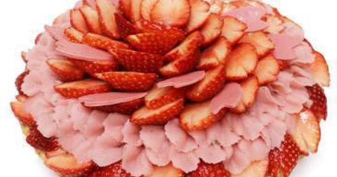 いちご×桜あんクリームの「いちごと桜のケーキ」他、さくらスイーツが勢揃い！