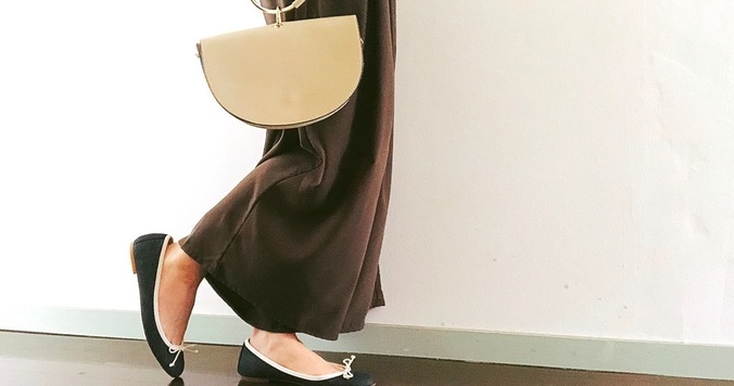 “隠れ高見え色”モカのワイドパンツが１本あれば安心です！