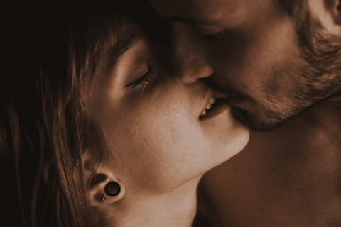 アンケートしてみた！【セックス中に言われたい興奮する言葉】男女の生の声を紹介