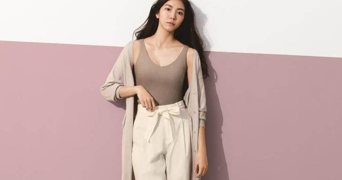 UNIQLOの新作ブラトップが上品見え。1990円なんて信じられない