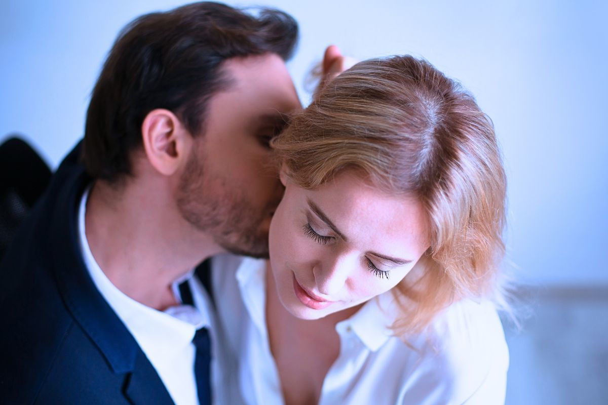 キスマークをつけてくるセフレの心理とは？