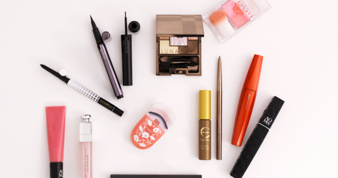 外回りでも、崩れない＆うるおい補給の営業ポーチ