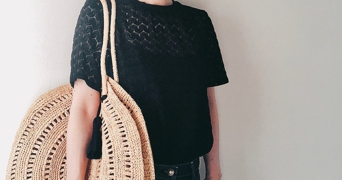 GUのレースTは品よくカジュアル。990円でデイリーからオフィスまで大活躍！