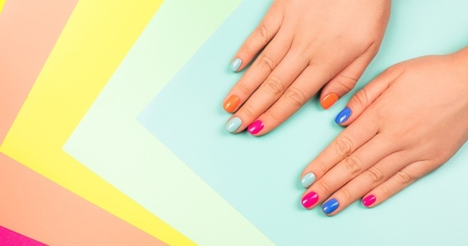 【恋愛心理テスト】夏のネイルでわかる異性からの印象
