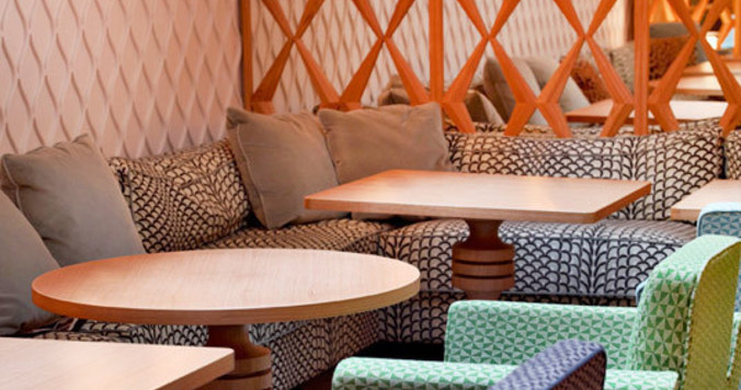 読書好きにはたまらない！ 充実のライブラリーホテル５選