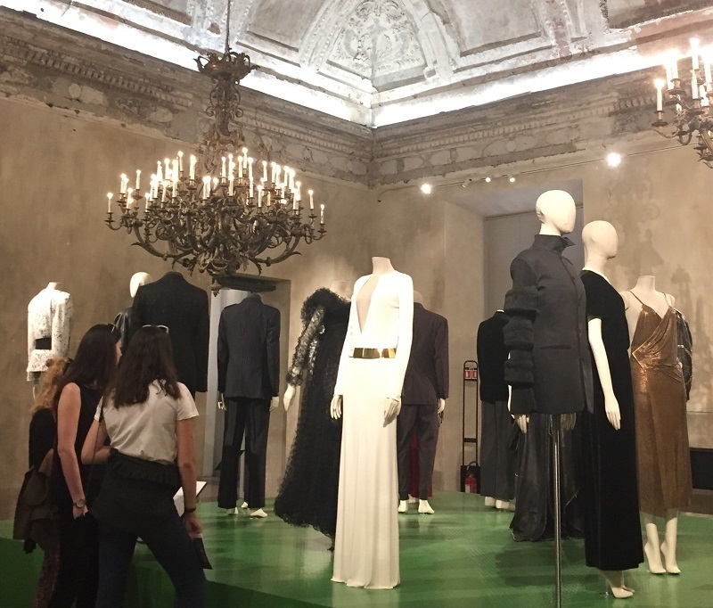 イタリアファッションの歴史を見れる回顧展 イタリアーナ ミラノ通信 28 Dress ドレス