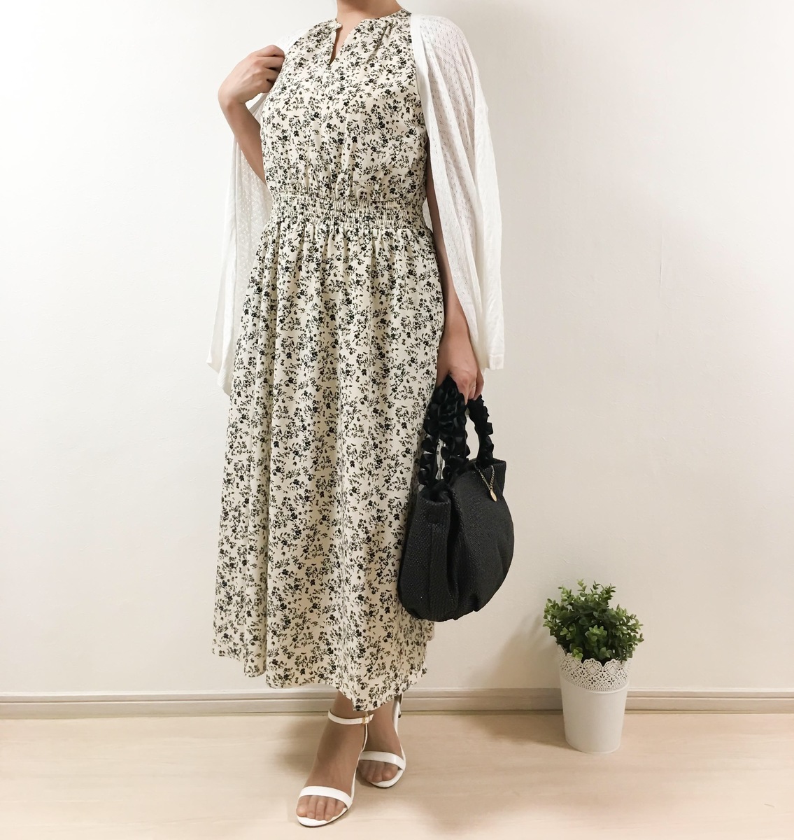 Uniqlo最新ワンピは絶対に 買い 3990円で大人かわいい 体型カバーが叶う Dress ドレス